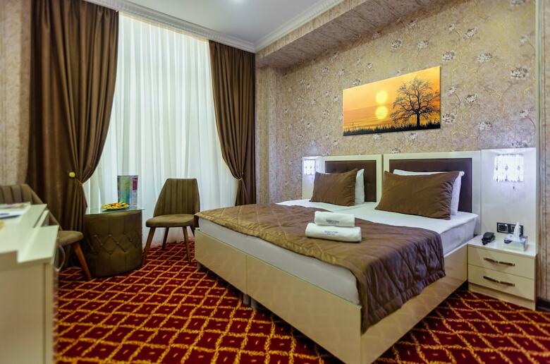 Baku City Hotel
