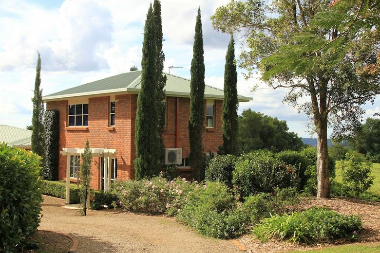 Hotel Seasons Of Maleny B&B