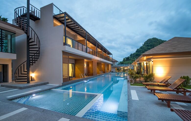 Hotel Chermantra Aonang Resort And Pool Suite