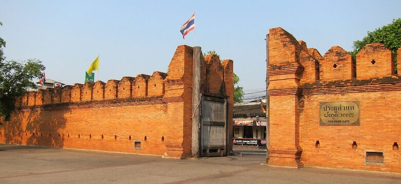 Hotel The Bridge An Eclectic Luxotel Chiangmai