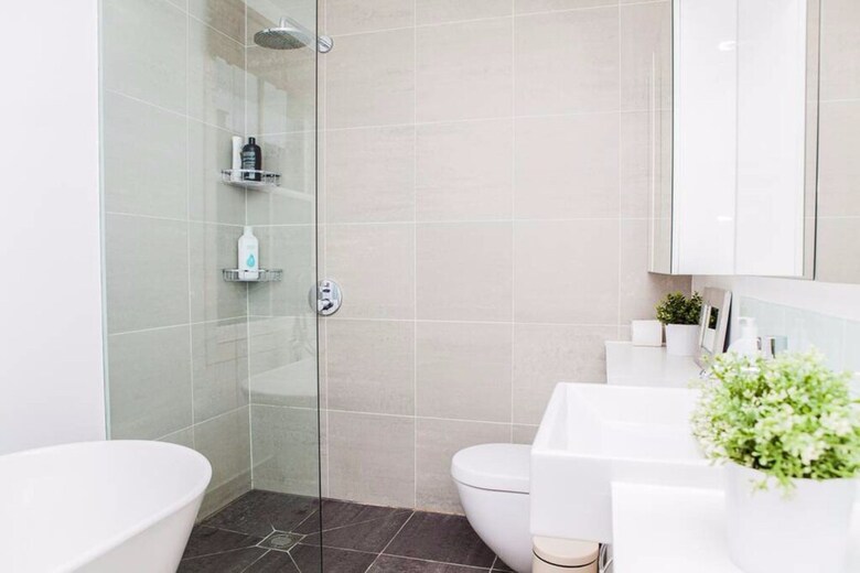 4 Bedroom Home In Sands End