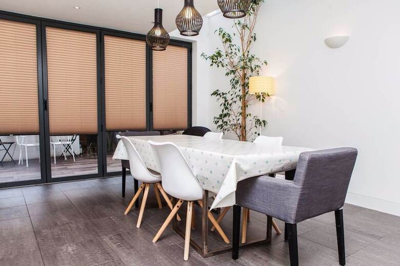4 Bedroom Home In Sands End