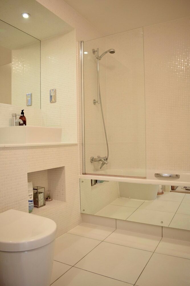 Spacious 1 Bedroom Apartment Near Greenwich