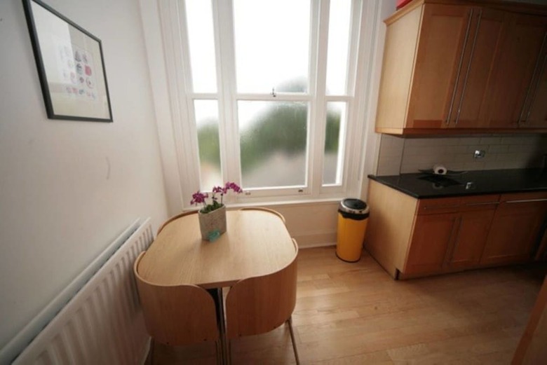 2 Bedroom Apartment In Wimbledon Village