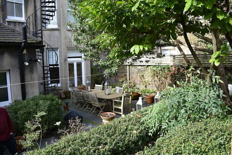 2 Bedroom Apartment With Garden In Brighton