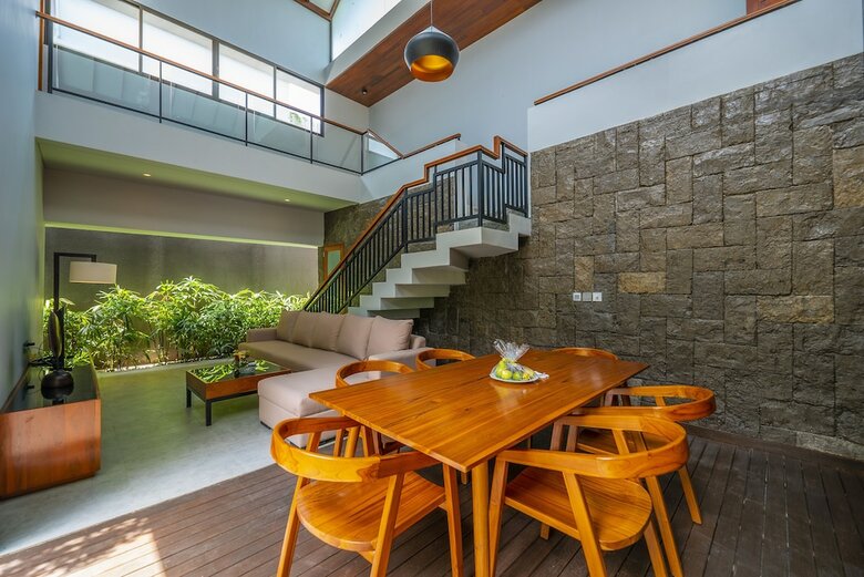 Agranusa Signature Villa By Danapati