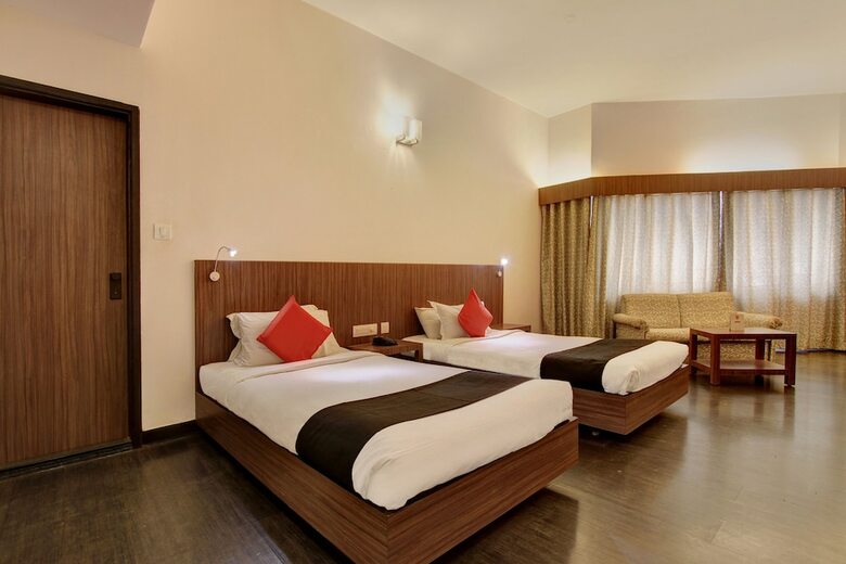 Capital O 22798 The Hans Hotel