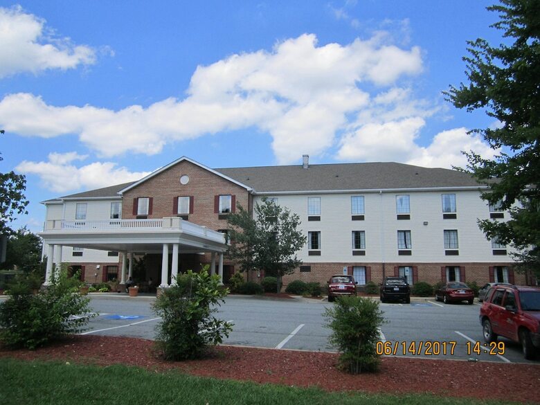 Hotel Country Hearth Inn & Suites