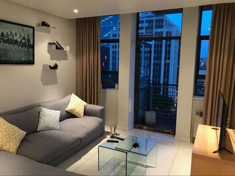 1 Bedroom Apartment In City Centre
