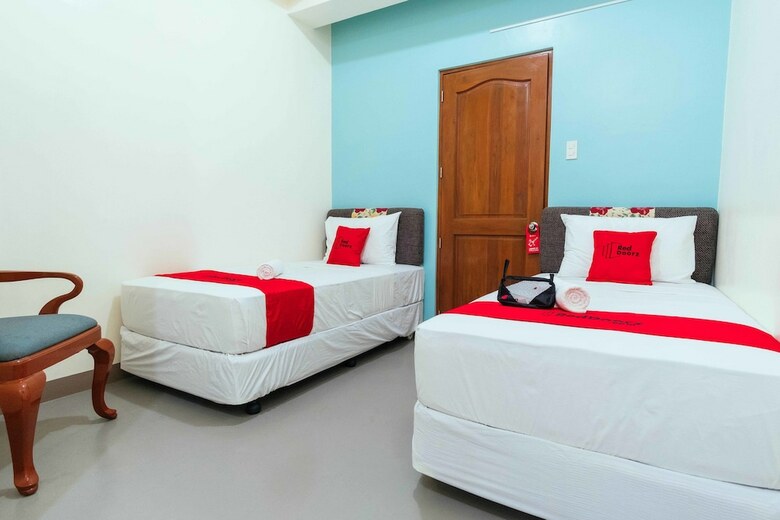 Hotel Reddoorz Plus @ It Park Cebu