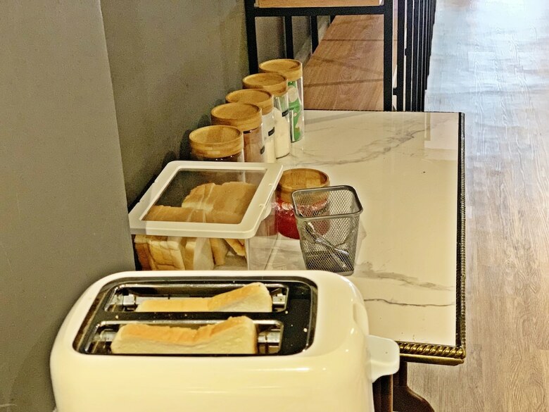 Hostal The Exchange Hostel