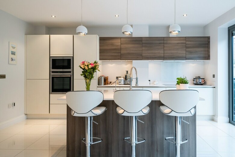 Modern Richmond Home Near The River Thames
