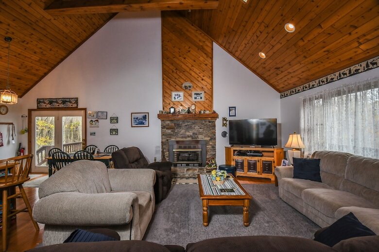 Home Sweet Cabin 4 Bedroom House