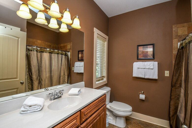 Apartamentos Breathe Easy 5 Bedroom Townhome