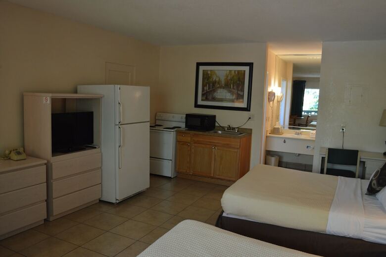 Ft. Lauderdale Beach Resort Hotel & Suites
