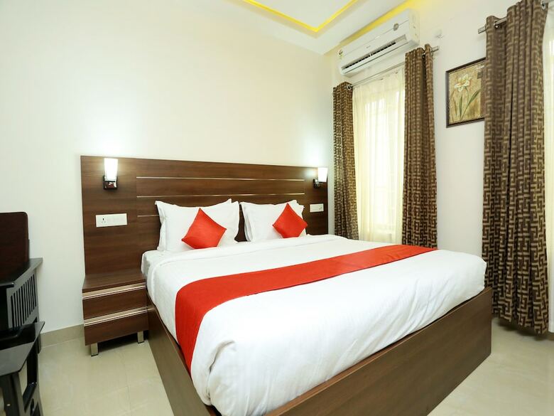Apartamentos Oyo 16812 Hotel Padippurayil
