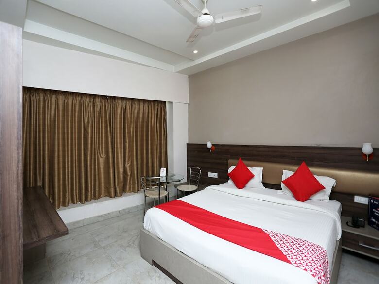 Oyo 6688 Hotel Rp Grand Titanium