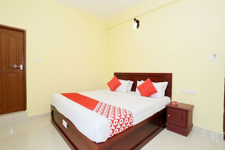 Hotel Oyo 23226 Pranav 4 Seasons