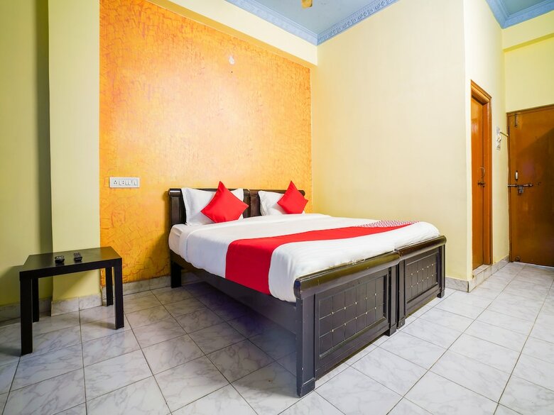 Hotel Oyo 19121 V G Guest House