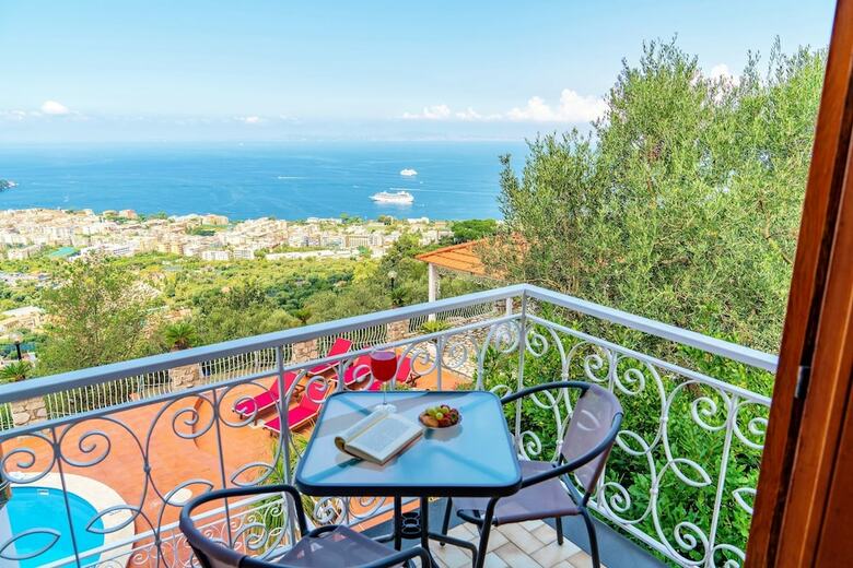 Villa Sara - Stunning Sea View With Private Swimming Pool