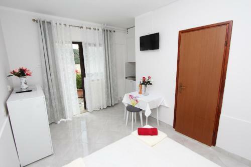 Apartments Divna