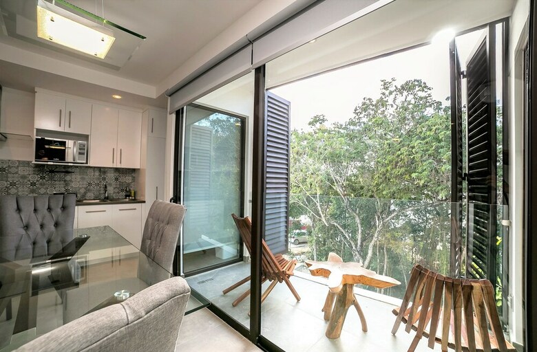 Quinto Sol Luxury Apartments By Mikitito Rentals