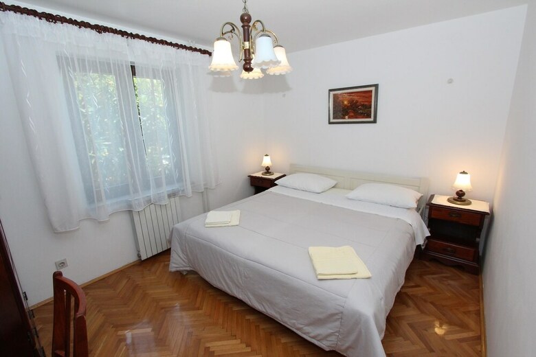 Apartments Lara