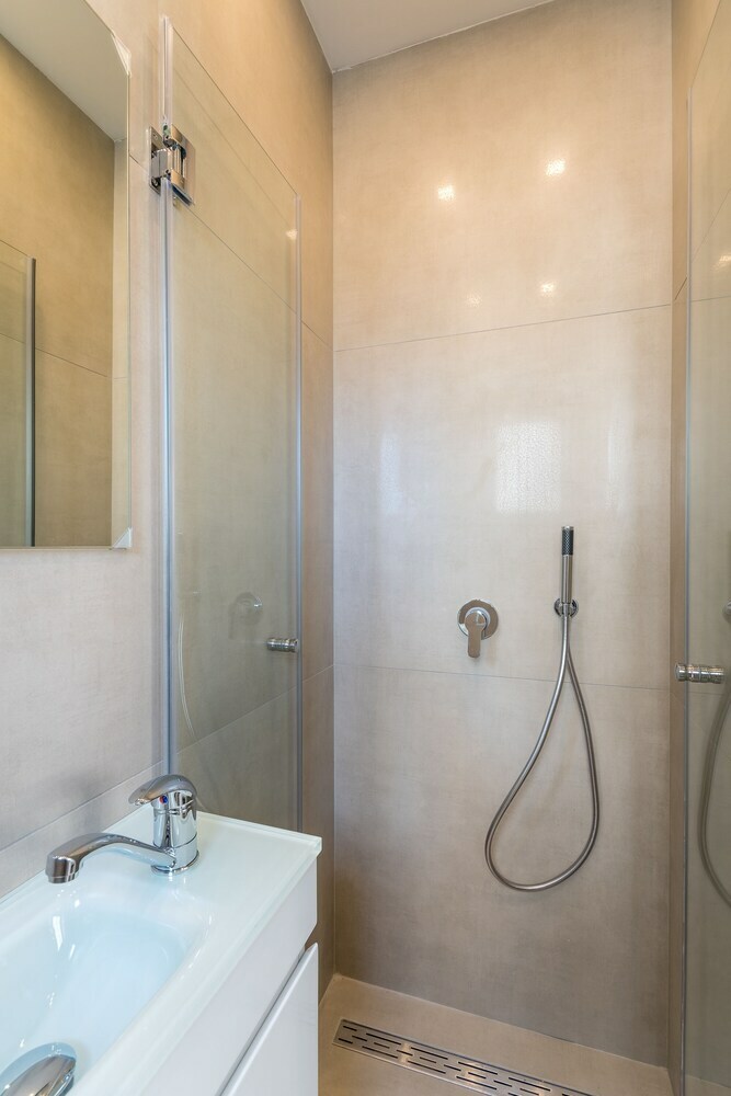 Apartamento 3br Parking Terrace Close To Beach