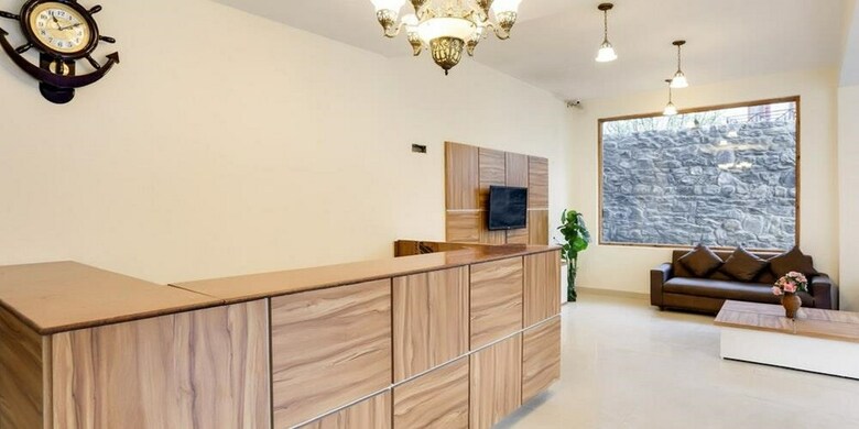 Hotel Aash Manali Retreat Spa & Resort