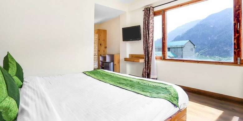 Hotel Aash Manali Retreat Spa & Resort