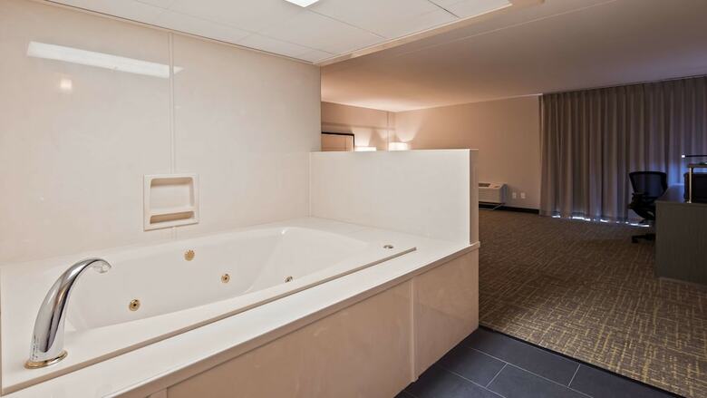 Best Western Plus Columbia River Hotel & Conference Center