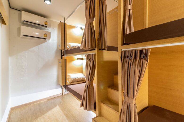 Hostal Phranakhon Hostel