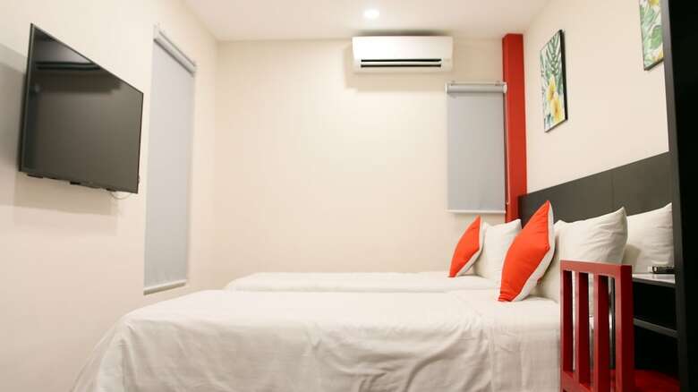 Monsieur Diesel Hang Bac Hotel