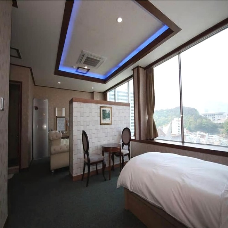 Tongyeong Tourist Hotel