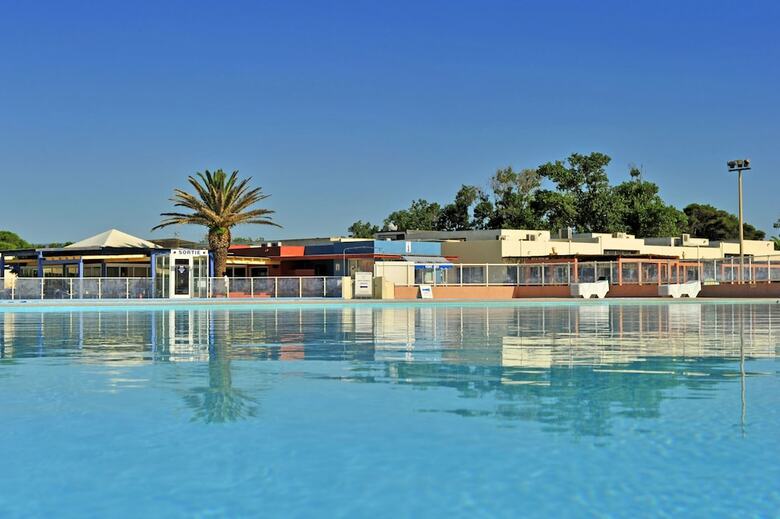 Vvf Villages "les Portes Du Roussillon" Le Barcar�s