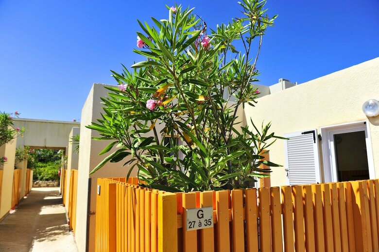 Vvf Villages "les Portes Du Roussillon" Le Barcar�s