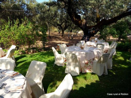 Hostal Casa Rural El Roblon