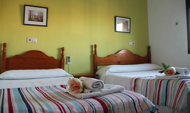 Hostal Restaurante Carlos III