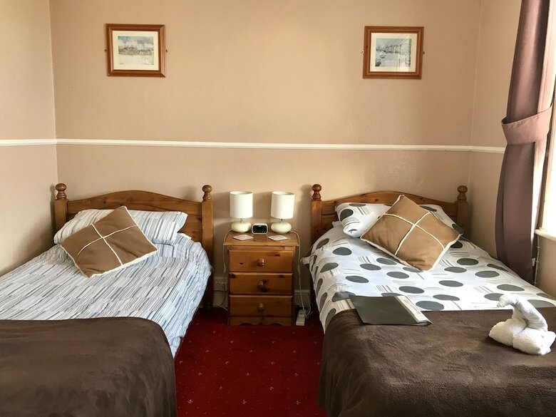 Hotel The Molyneux Guesthouse