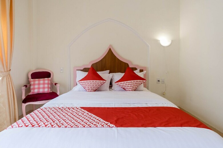 Hostal Oyo 269 Grand Shaqilla Syariah