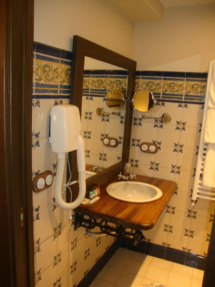 Hotel Hospederia Bodas De Camacho