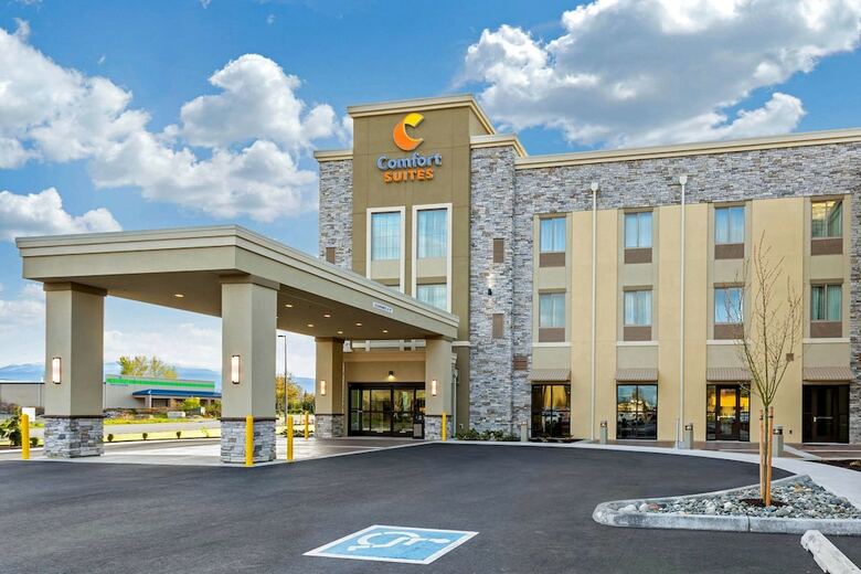 Hotel Comfort Suites Burlington Near I-5