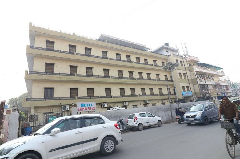 Hotel Oyo 24951 Vaibhav Palace