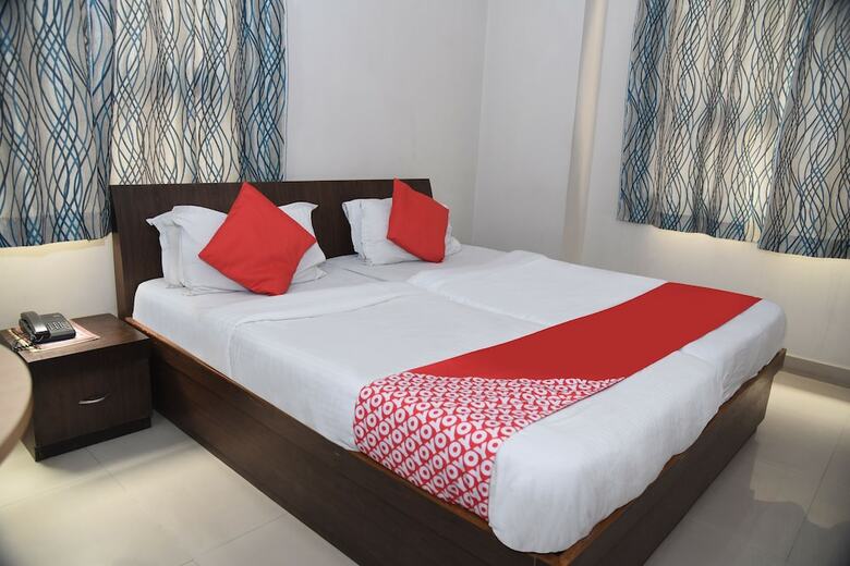 Oyo 14732 Hotel Buddha International