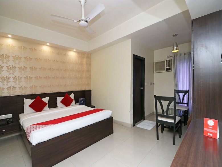 Oyo 6903 Hotel Shelter