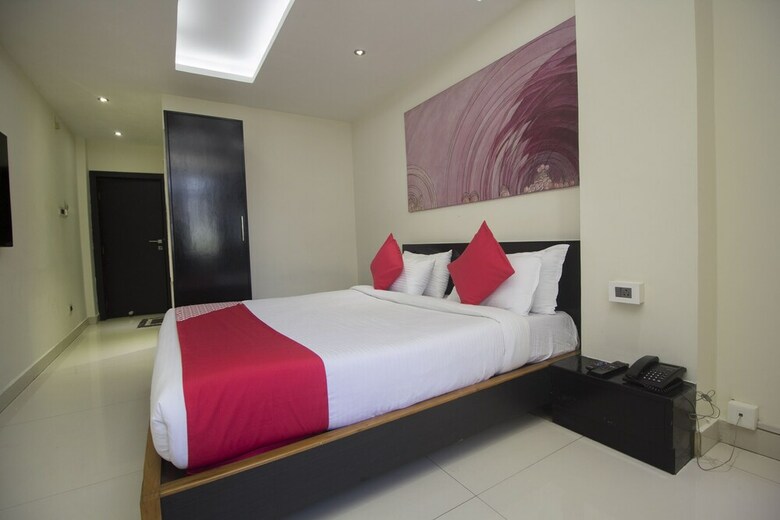 Oyo 24798 Kiwi Hotel Yavachi