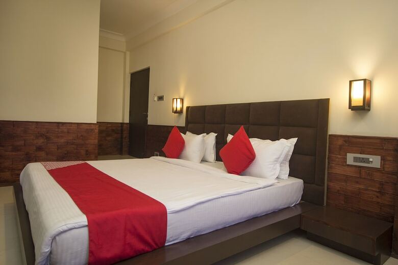 Oyo 24798 Kiwi Hotel Yavachi