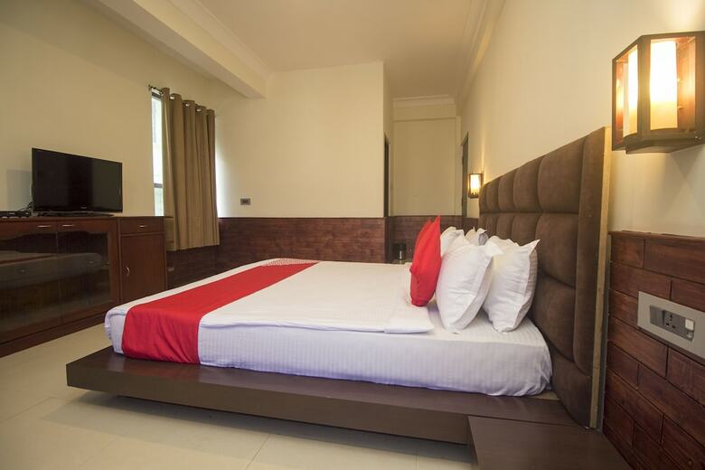 Oyo 24798 Kiwi Hotel Yavachi