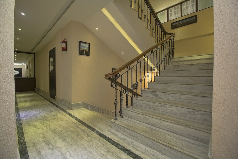 Oyo 24798 Kiwi Hotel Yavachi