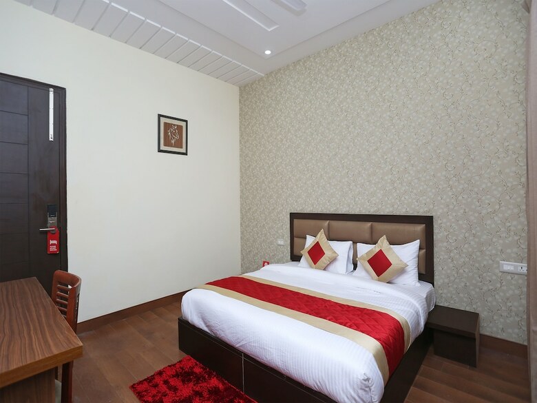 Hotel Capital O 14259 Pine Grove